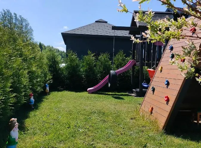 Wakacyjne Zacisze 別荘 ルシノボ